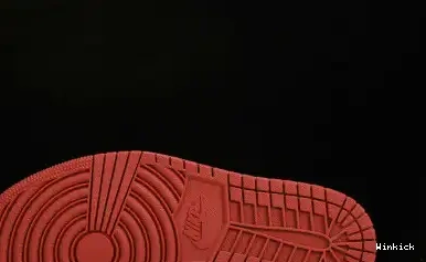 705329-001 Low Jordan Bred Retro 1 0430